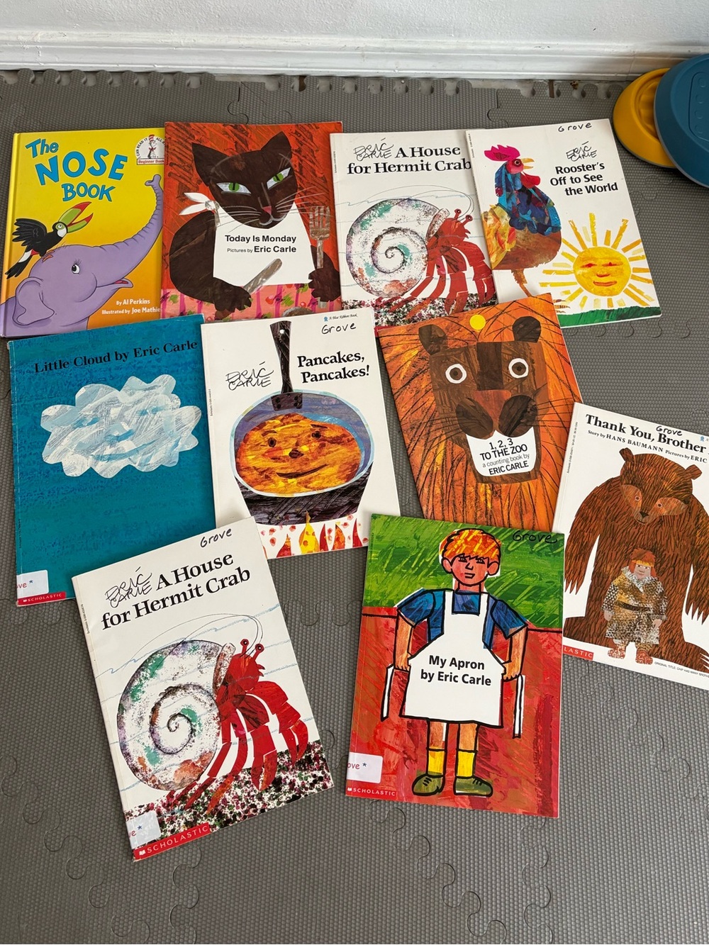 Set of 10 kids books